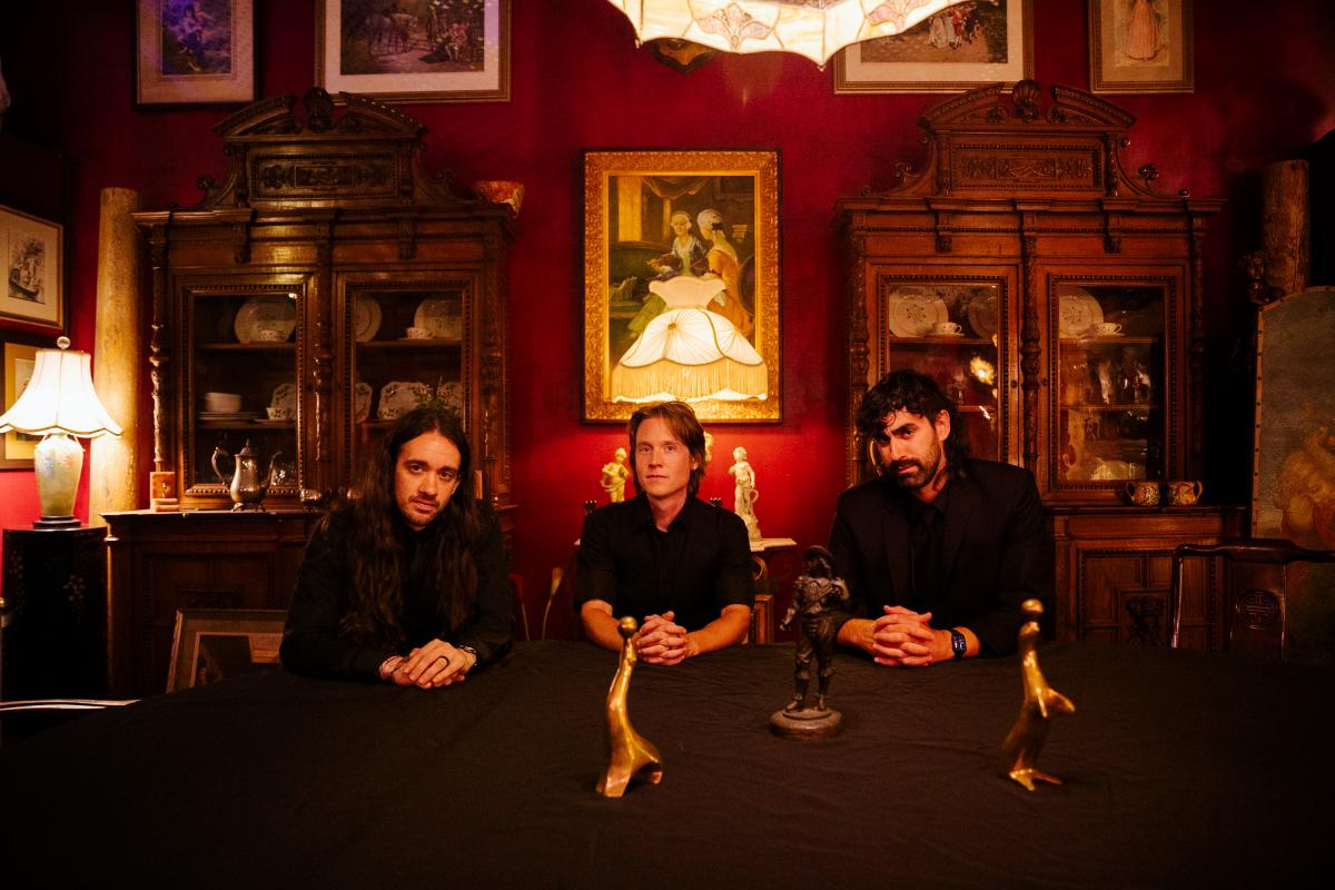 GET TICKETS for KING BUFFALO w/ L.A. Witch | SAT 11/21