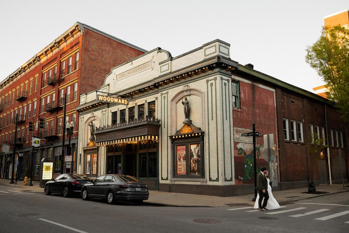 OTR WEDDING PHOTOS: ICONIC PHOTO OPPORTUNITIES AROUND THE WOODWARD THEATER