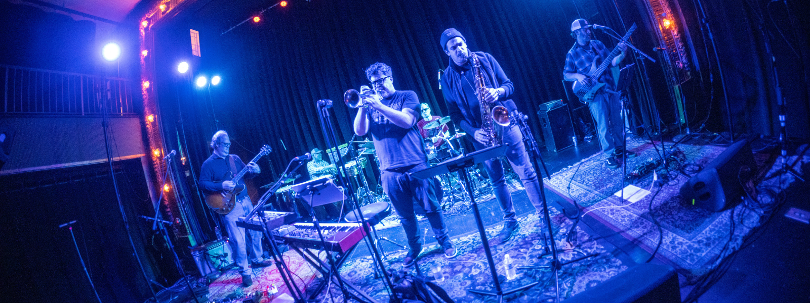 An Evening with Ray's Music Exchange - A Live Family