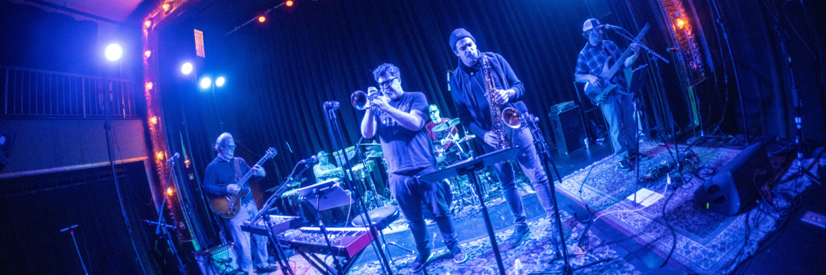 An Evening with Ray's Music Exchange - A Live Family