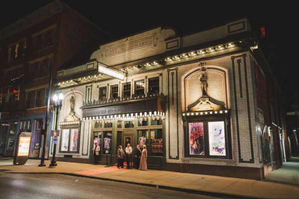 The Perfect Cincinnati Wedding for Every Season Starts with the Right Venue